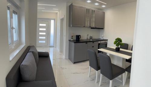 Superior One-Bedroom Apartment with Balcony