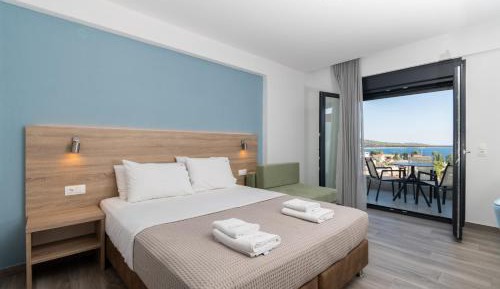 Triple Room with Sea View