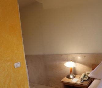 Business Suite with Spa Bath