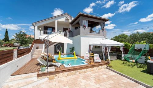 Three-Bedroom Holiday Home 