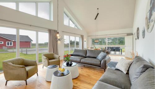 Six-Bedroom Holiday Home