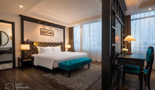 Suite with City View