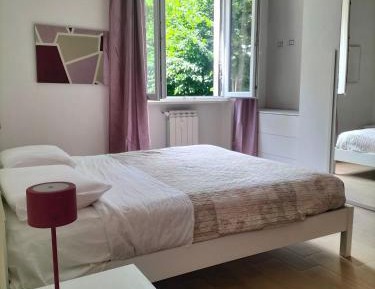 One-Bedroom Apartment with Balcony