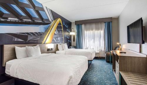 Queen Room with Two Queen Beds - Accessible/Non-Smoking 