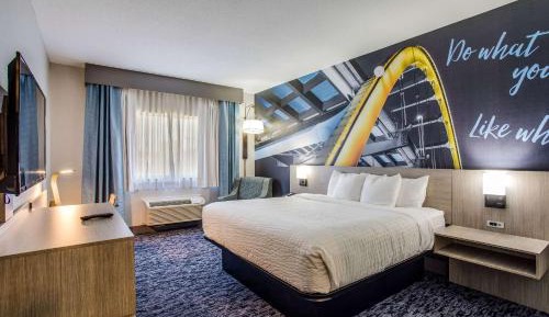 Standard King Room - Non-Smoking 