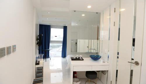 Double Room with Corner Side No Balcony (Including a cup of Americano)