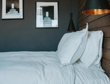 Suite with Mountain View