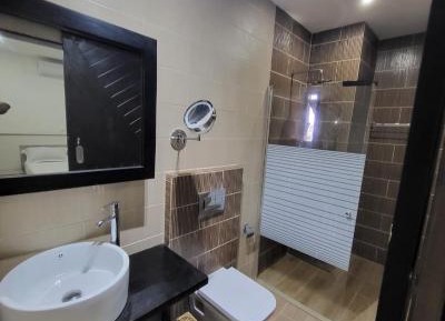 Two-Bedroom Deluxe Apartment with Balcony