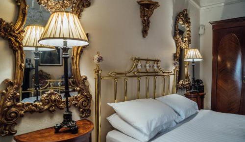 Superior Suite with En Suite