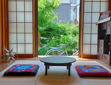 Apartment with Garden View