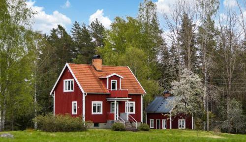 Four-Bedroom Holiday Home