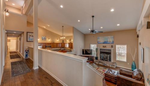 Four-Bedroom Luxury Apartment