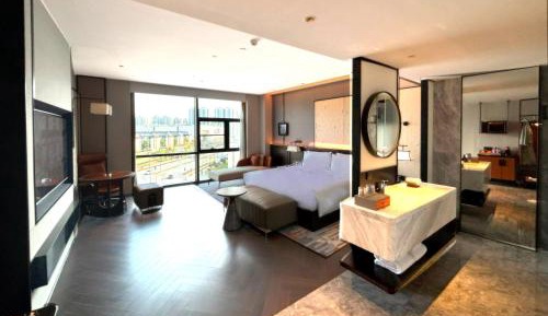Meiyi Queen Room