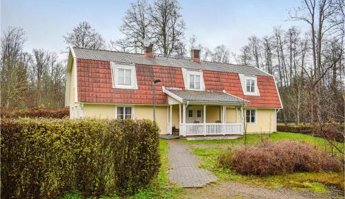 Five-Bedroom Holiday Home