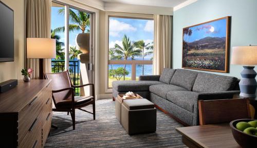 One-Bedroom Oceanfront Villa with Balcony