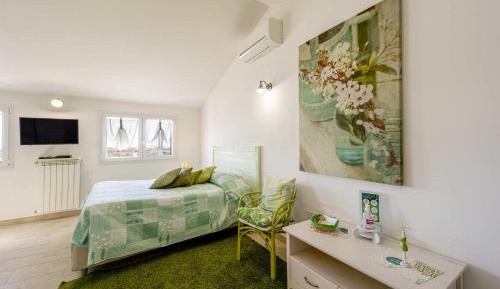 Studio Apartment with Sea View