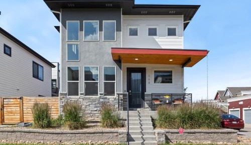 Four-Bedroom Holiday Home