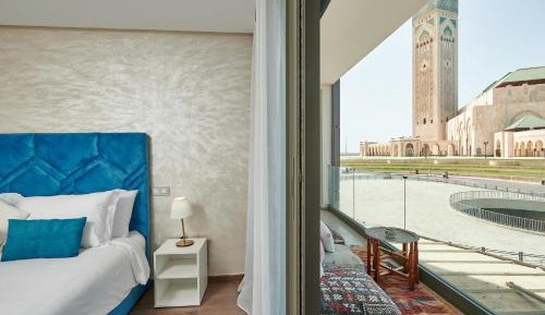 One-Bedroom Apartment with Sea View