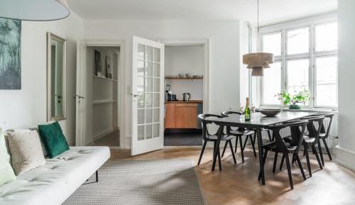 Three-Bedroom Deluxe Apartment - Apt. 3 - 3rd floor