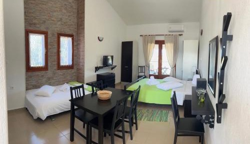 Studio Apartment with Sea View
