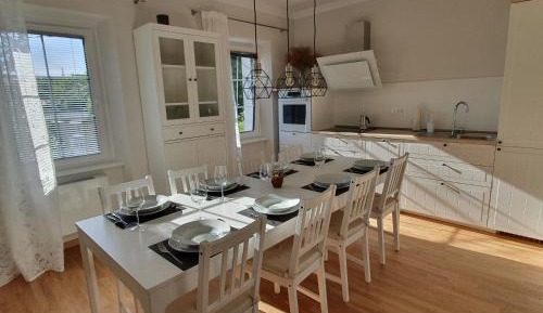 Four bedroom holiday home 