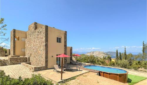 Six-Bedroom Holiday Home
