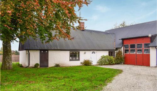 One-Bedroom Holiday Home