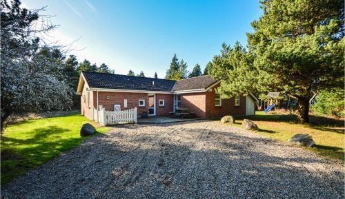 Four-Bedroom Holiday Home