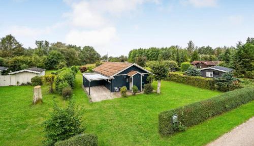 Three-Bedroom Holiday Home 