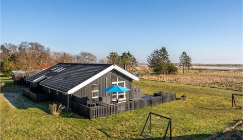 Three-Bedroom Holiday Home 