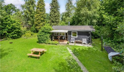 One-Bedroom Holiday Home