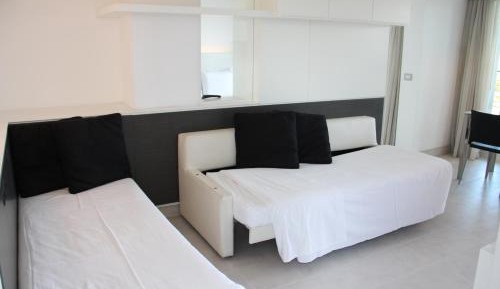 Triple Room with Balcony