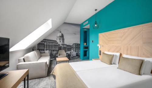 Large Double Room