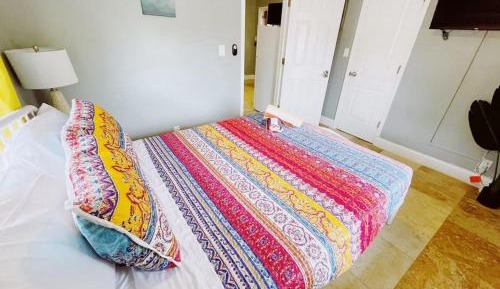 Deluxe One Bedroom Queen with Kitchen and Sofa Bed