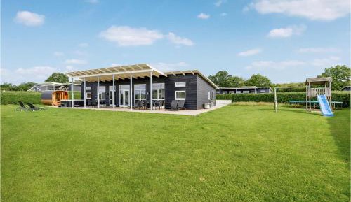 Four-Bedroom Holiday Home
