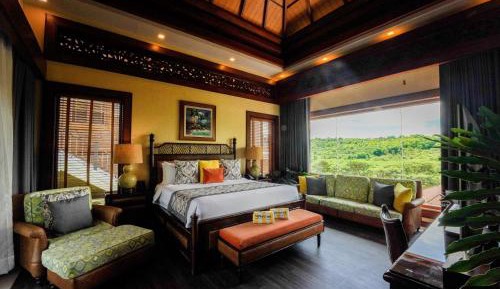 Suite with Private Pool