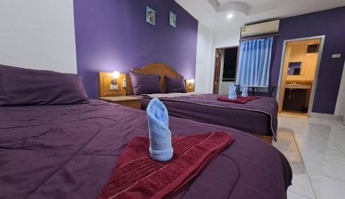 Deluxe Double Room (2 Adults + 1 Child)