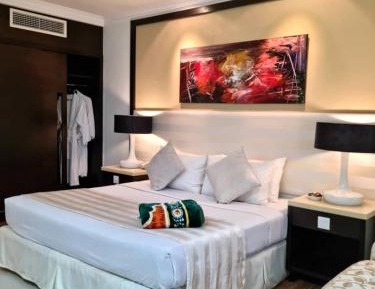Deluxe Suite