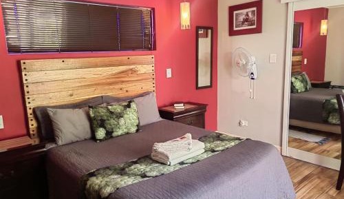 Deluxe Queen Room
