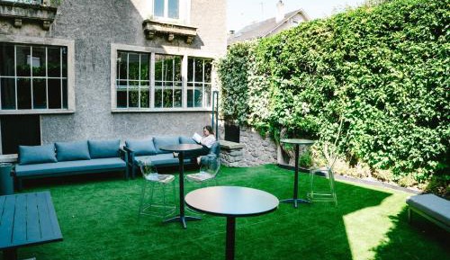 Deluxe No villa access