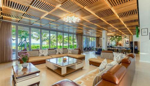 Villa - Beach Front
