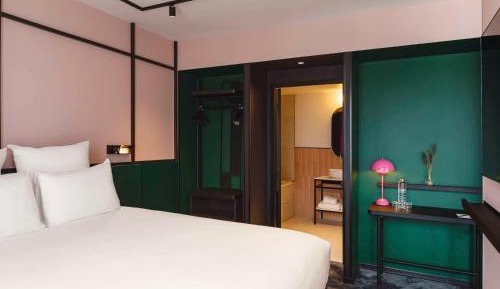 TRIBE Comfort Suite
