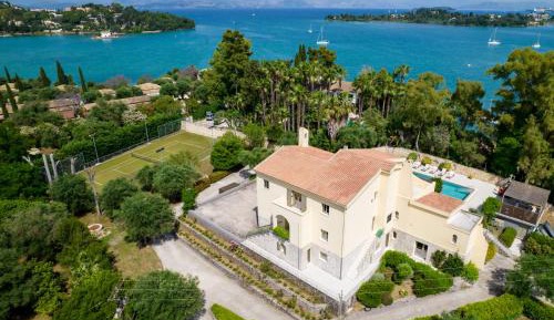 Deluxe Villa