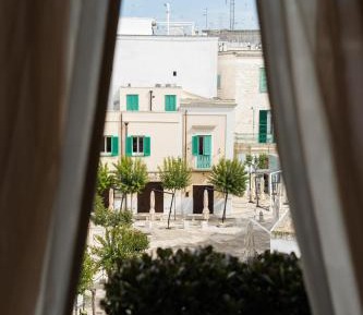Classic Double or Twin Room with City View