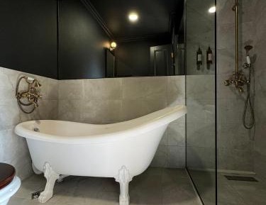 King Suite with Balcony