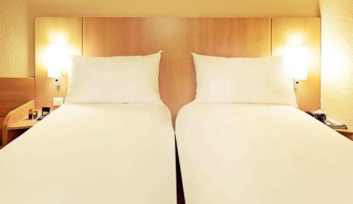 Standard Room with 2 Single Beds