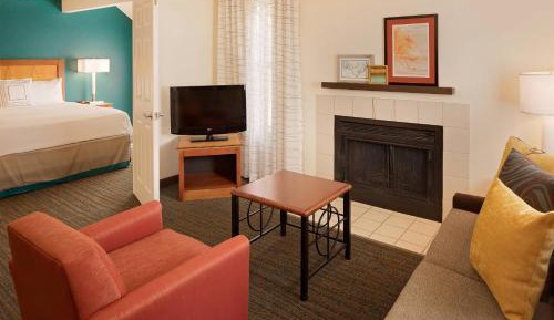 Two-Bedroom Bi-level Suite