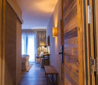 Double Room with Mountain View