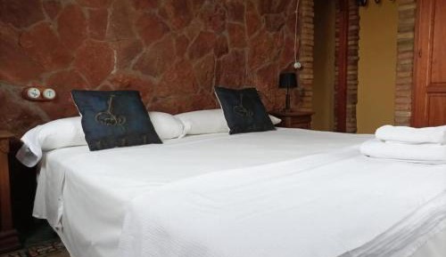 Deluxe Suite with Spa Bath