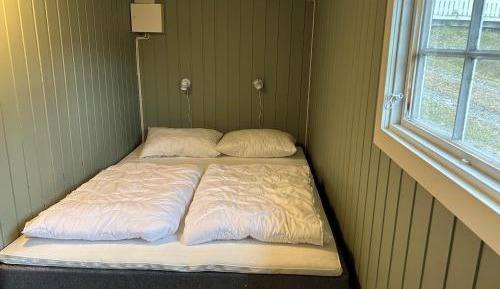 Summer Cabin with Shared Bathroom